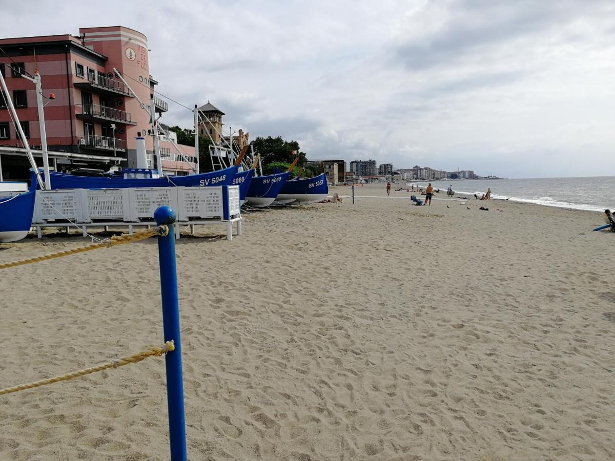 Music & Beach Apartment Savona Ngoại thất bức ảnh
